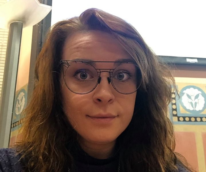 Переводчик Александра